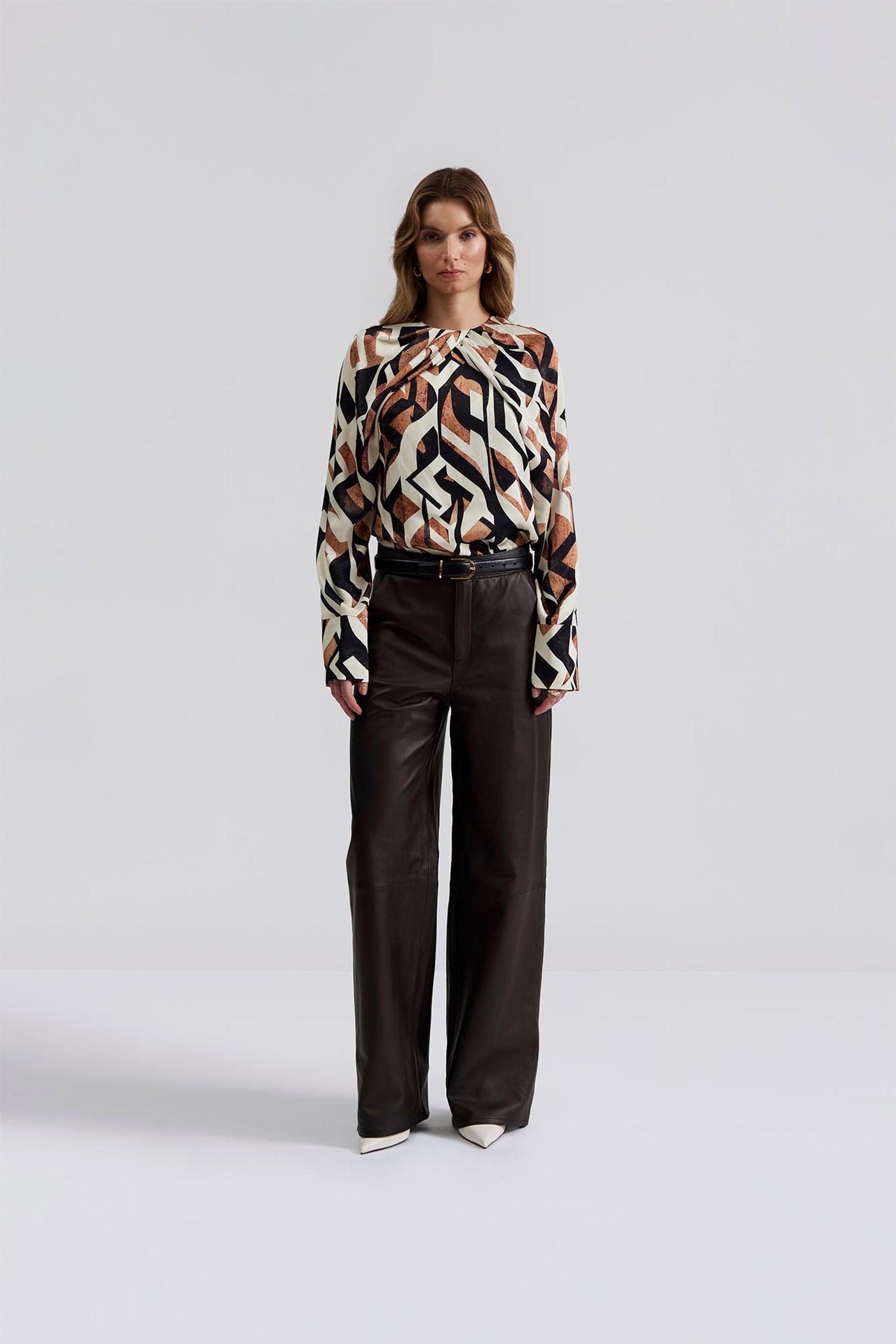 Felise pants Chocolate 2