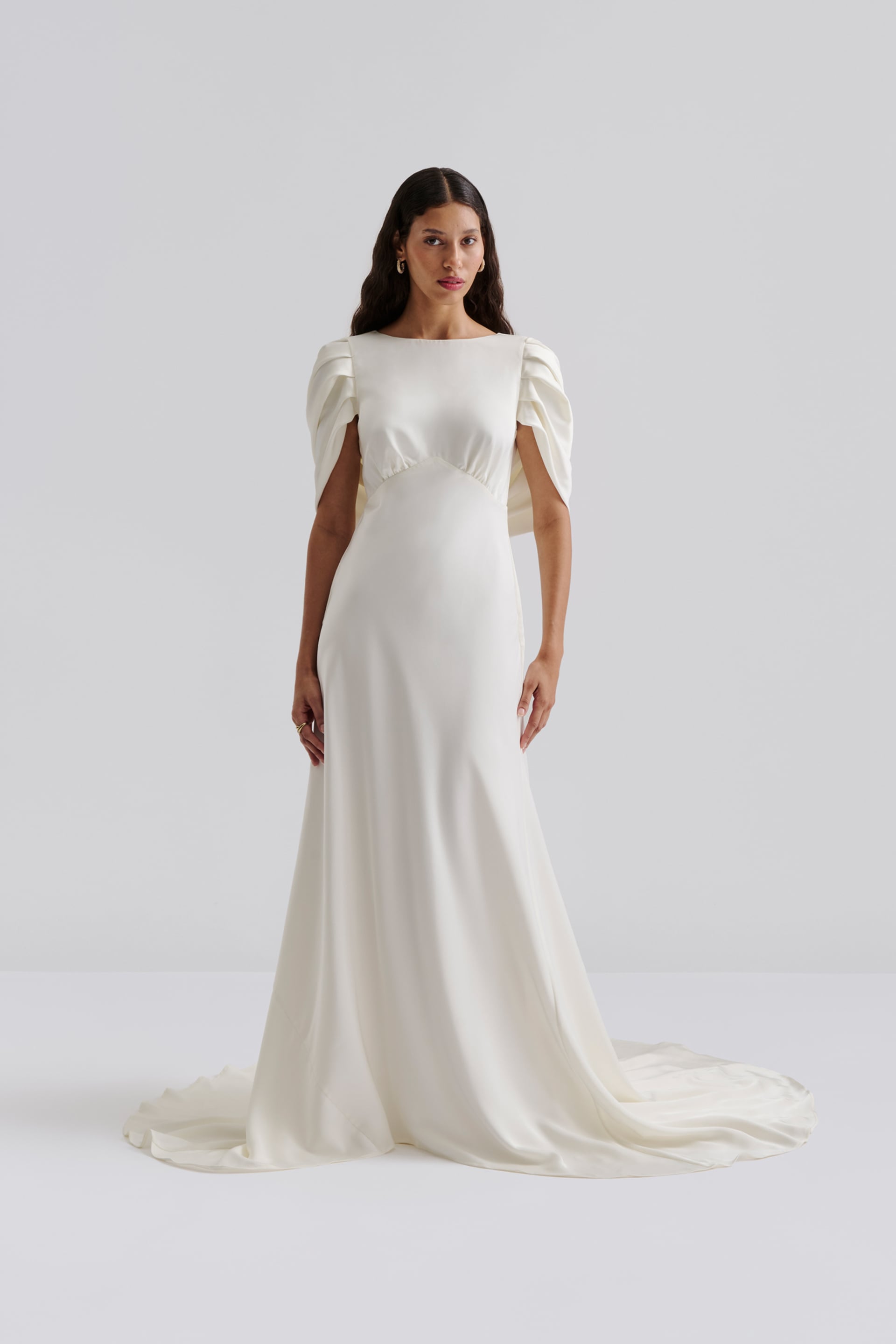 Louise gown Cream (1)